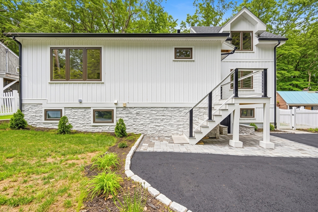 6 Amherst Road Hopkinton, MA 01748 - Photo 2 of 42