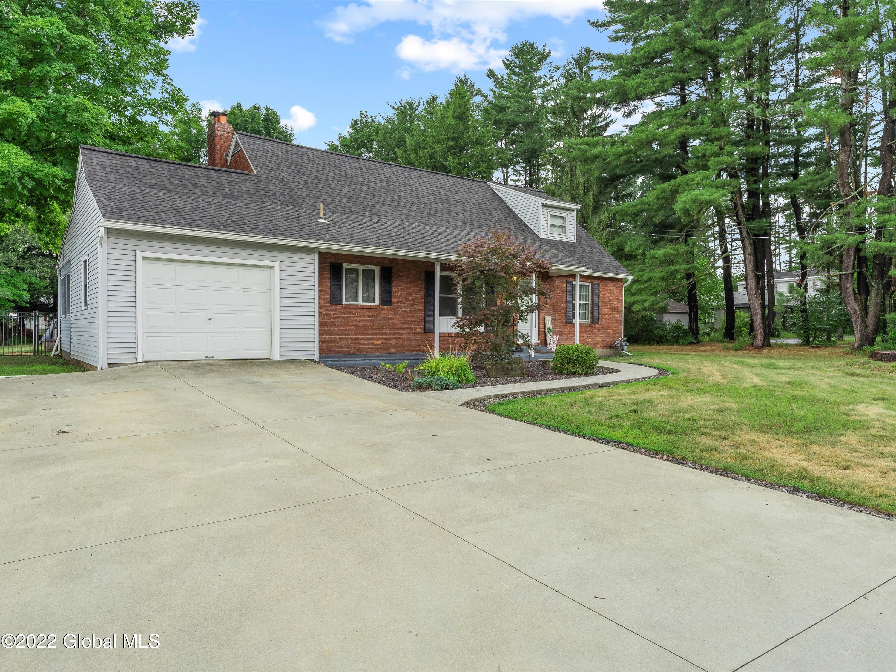 4 Harmon Road Glenville, NY 12302 - Photo 5 of 46 44-DSC07496