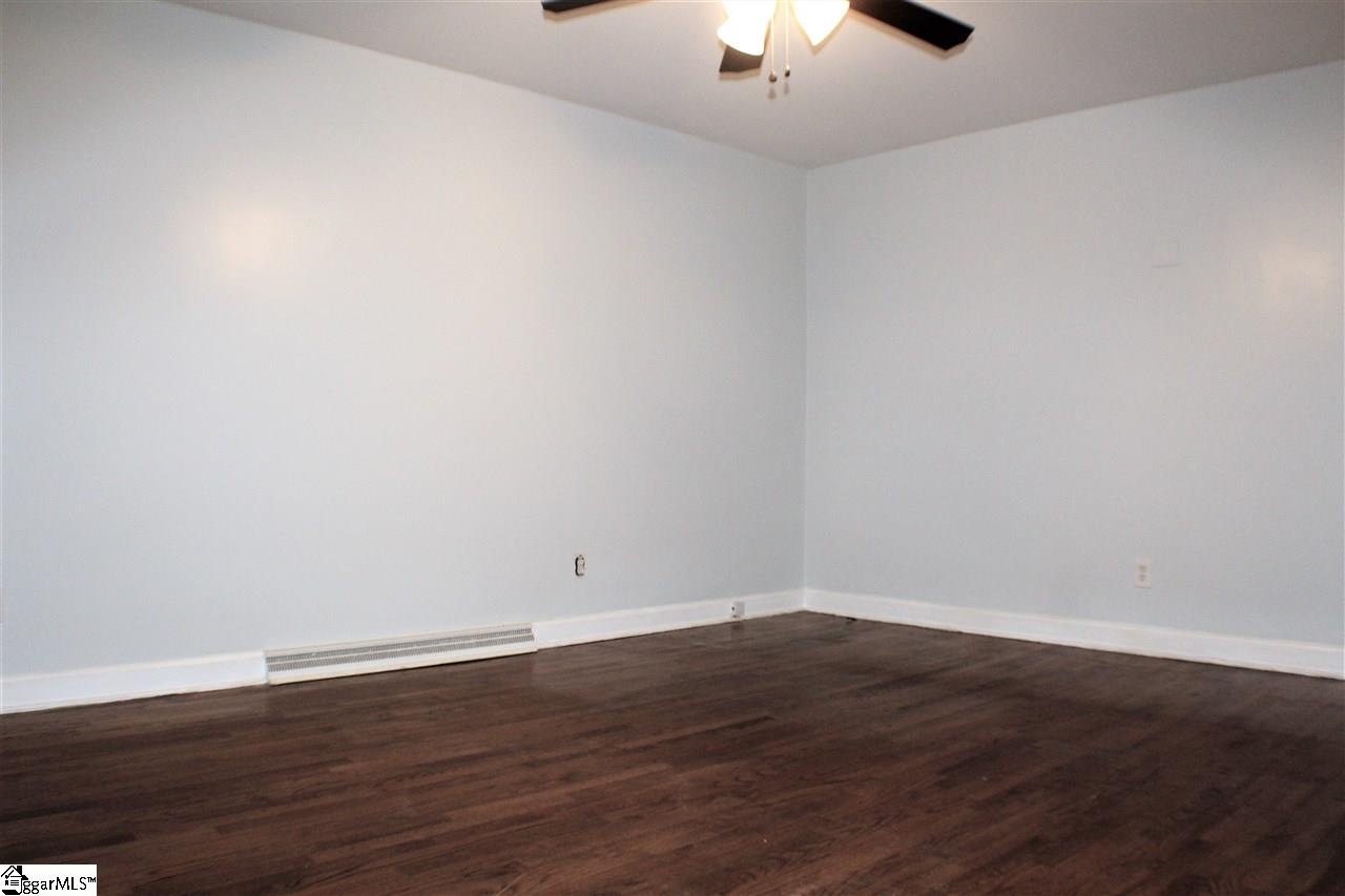 9 Owens Road Taylors, SC 29687 - Photo 4 of 16 Gallery Image 4