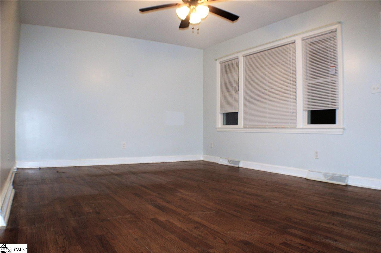 9 Owens Road Taylors, SC 29687 - Photo 5 of 16 Gallery Image 5