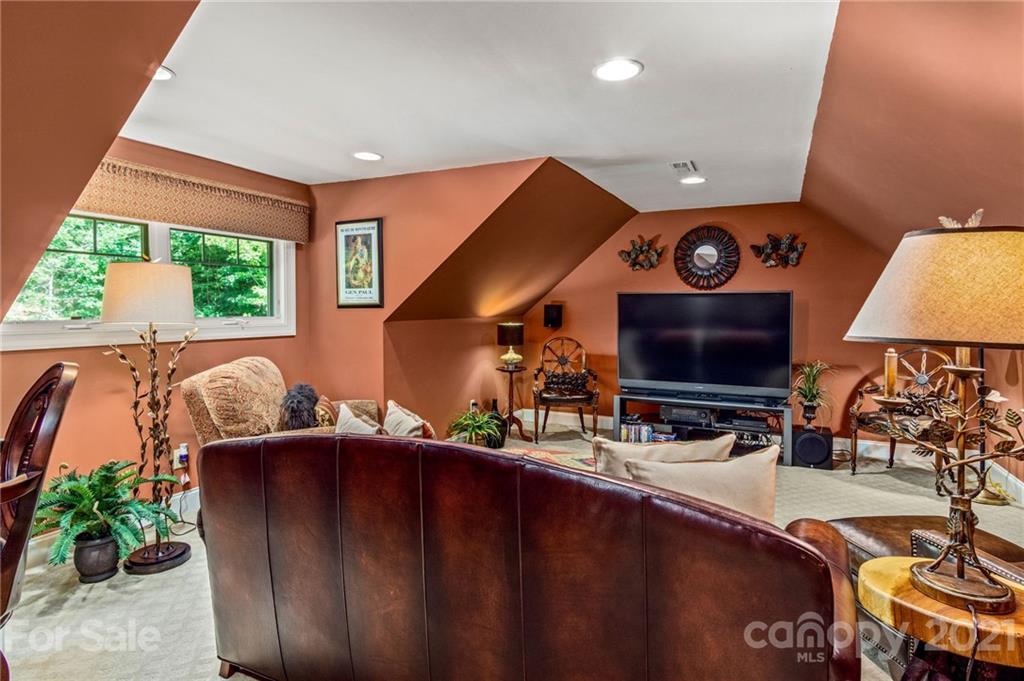 25 Hope View Road Swannanoa, NC 28778 - Photo 26 of 48 Gallery Image 26