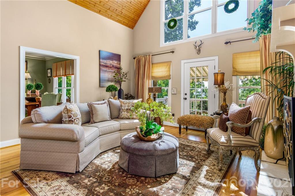 25 Hope View Road Swannanoa, NC 28778 - Photo 8 of 48 Gallery Image 8