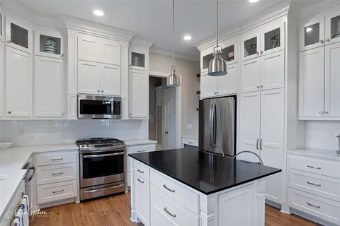 $430,000 | 2111 Bridgewater Avenue, Shreveport, LA 71106