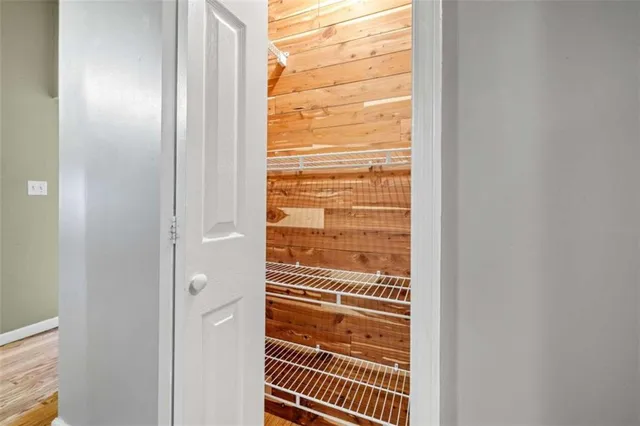 a view of livingroom with furniture