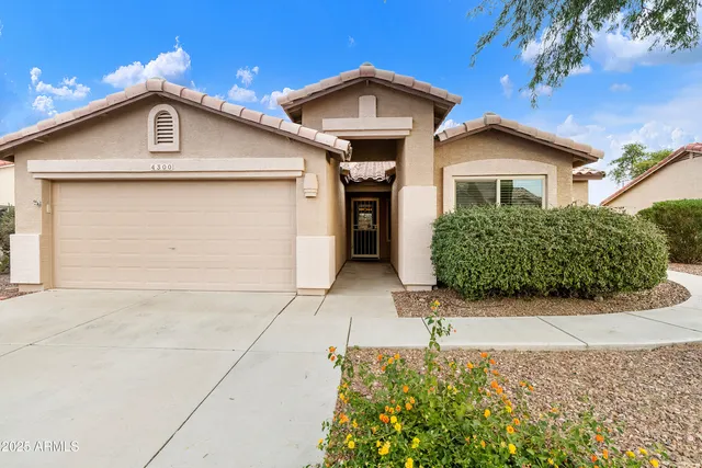 $525,000 | 4300 East Cassia Lane, Gilbert, AZ 85298