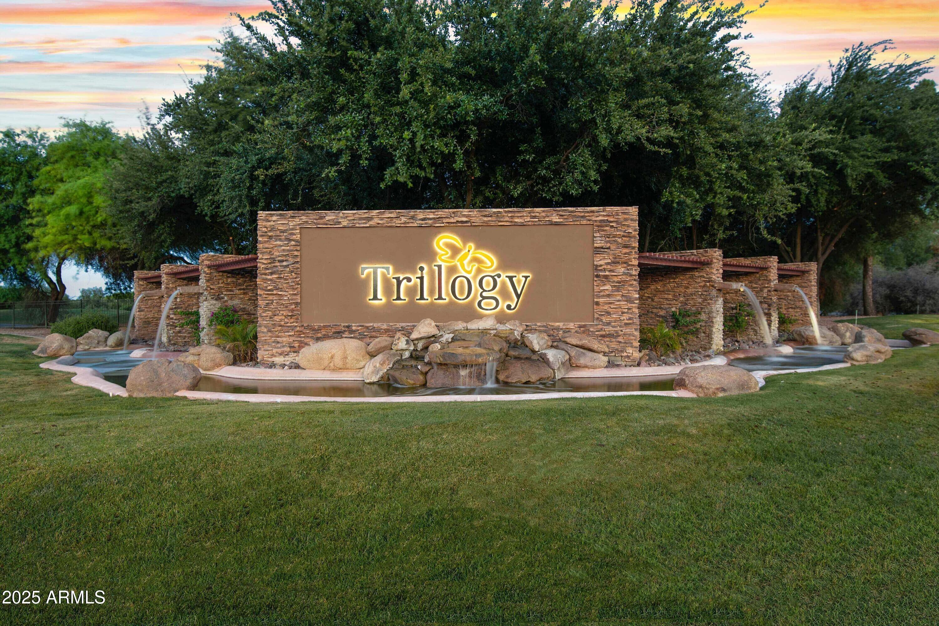 4300 East Cassia Lane Gilbert, AZ 85298 - Photo 2 of 54 a view of a park with welcome board