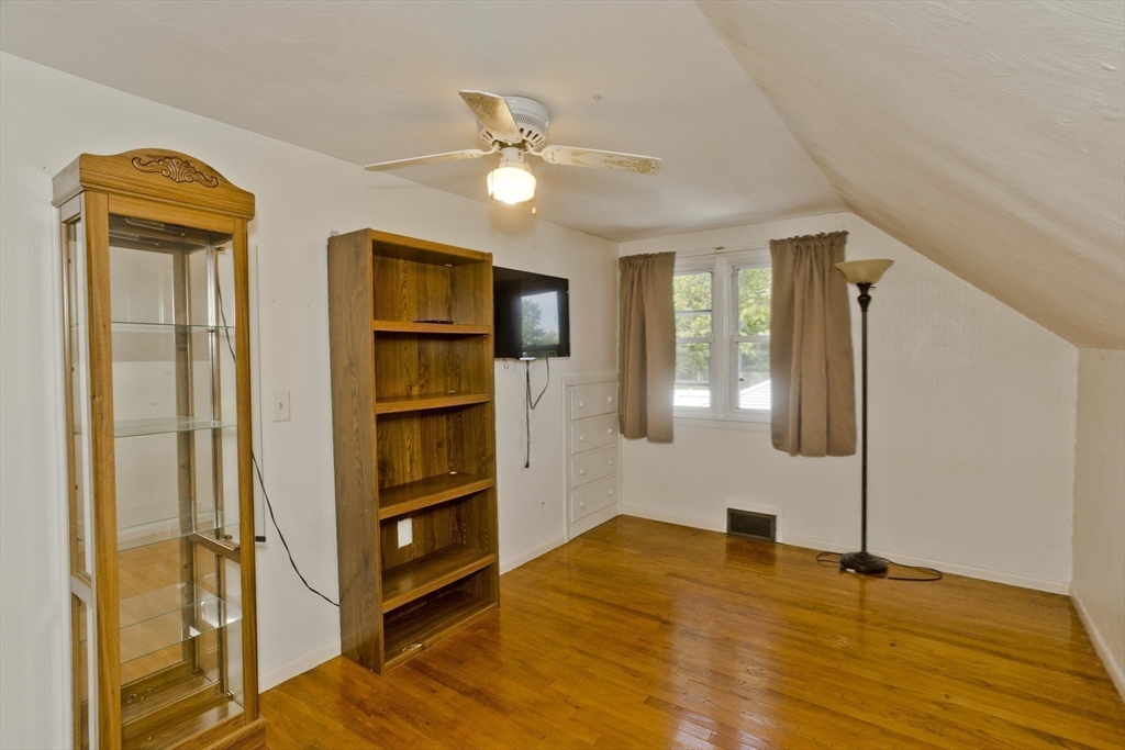 93 Moss Road Springfield, MA 01119 - Photo 24 of 40