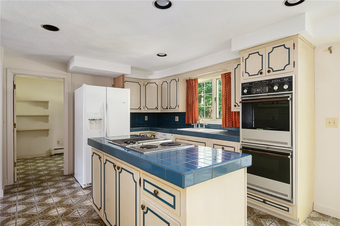 31 Lennon Road Lincoln, RI 02865 - Photo 11 of 40 Gallery Image 11