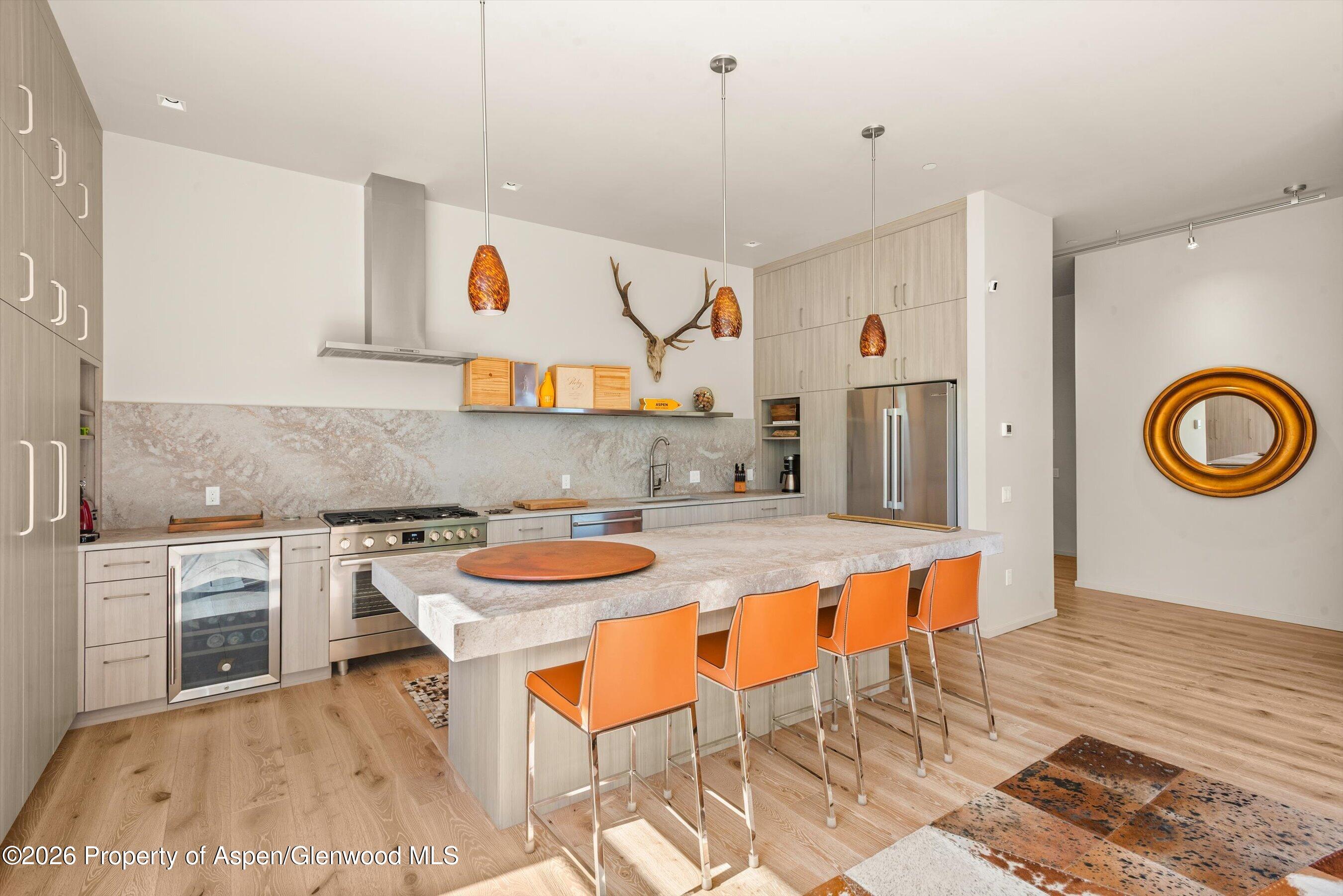 103 Willits Lane, Unit 201 Basalt, CO 81621 - Photo 8 of 27 21-103WillitsWy201_06112026021