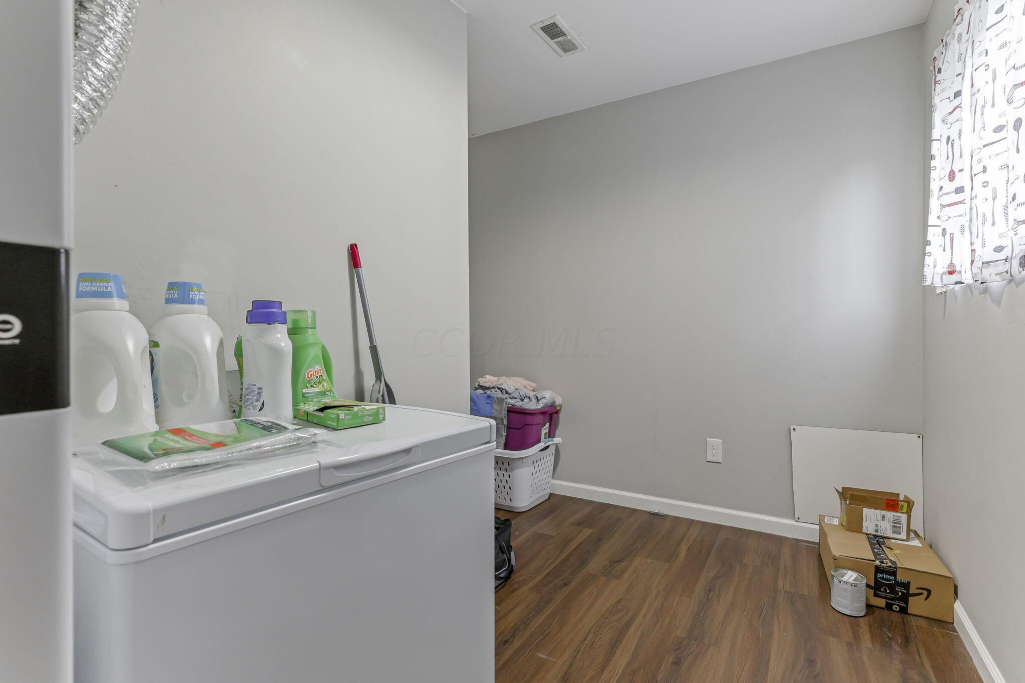 1617 Striebel Road Columbus, OH 43227 - Photo 20 of 48 20-web-or-mls-011A1648