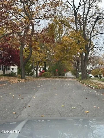 $100,000 | 20 Freeman Road, Albany, NY 12208