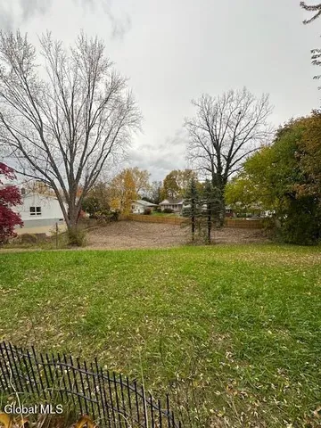 $100,000 | 20 Freeman Road, Albany, NY 12208