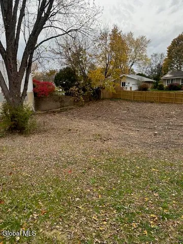 $100,000 | 20 Freeman Road, Albany, NY 12208