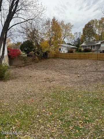 $100,000 | 20 Freeman Road, Albany, NY 12208