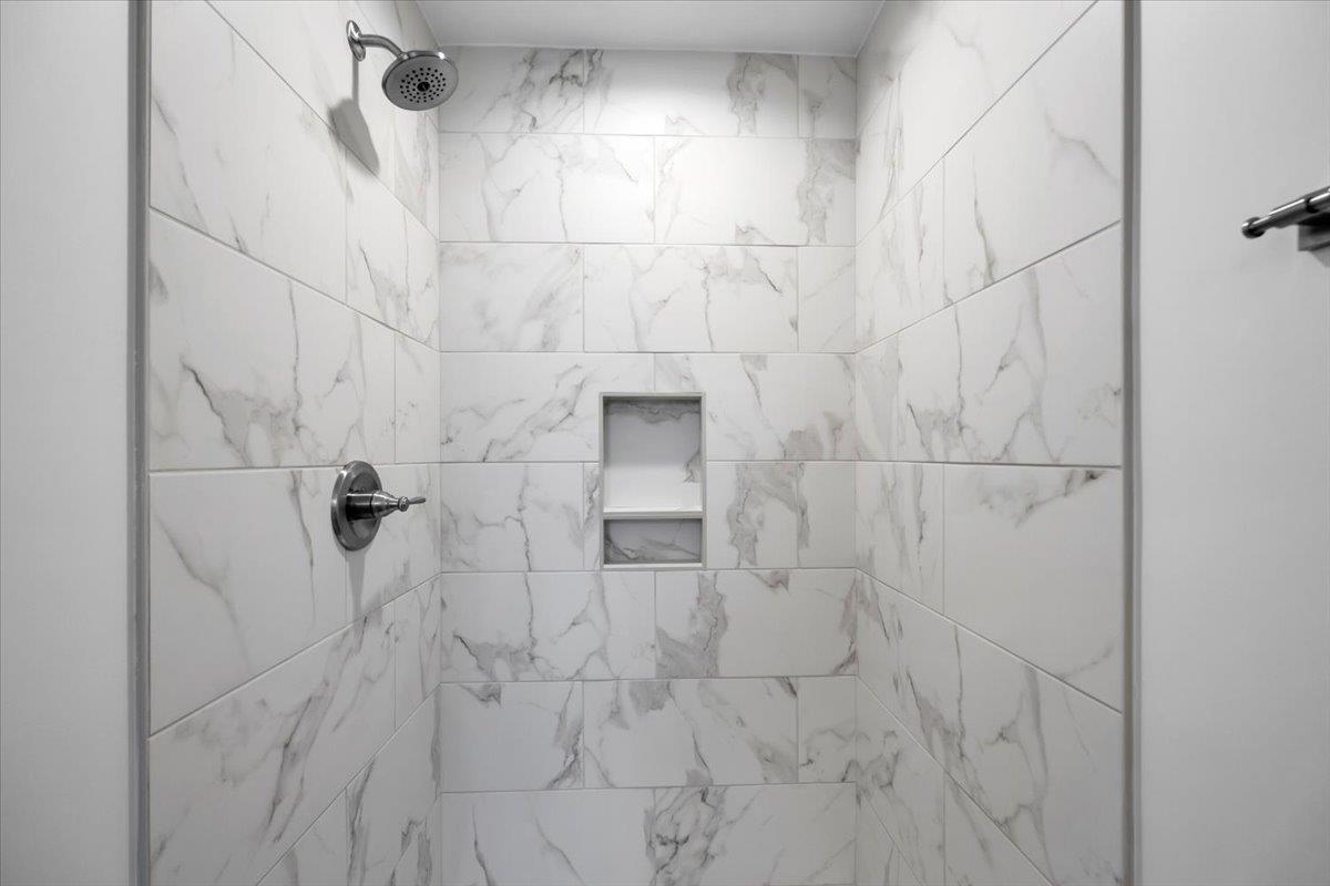 269 Ragan Street Campobello, SC 29322 - Photo 19 of 28