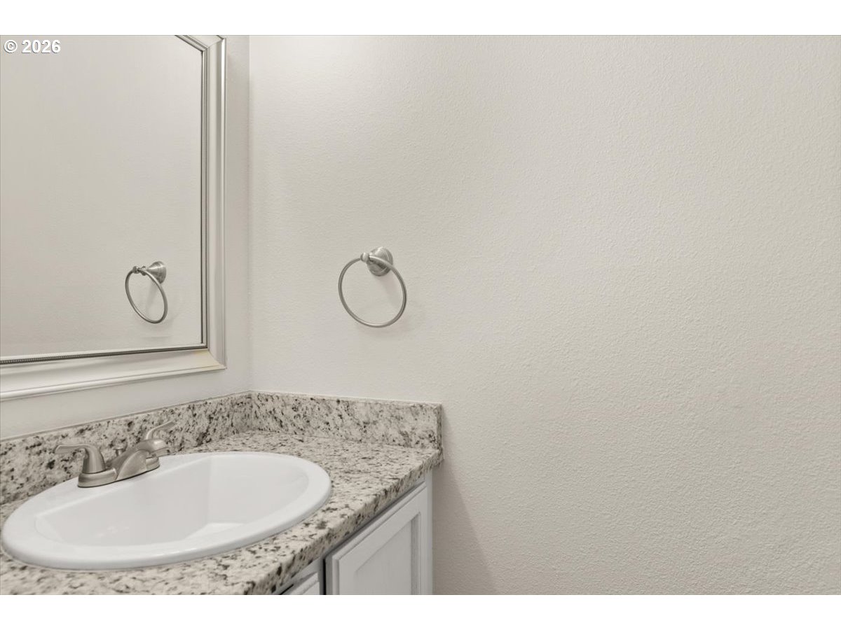 8125 Southwest Pine Street Portland, OR 97223 - Photo 7 of 44