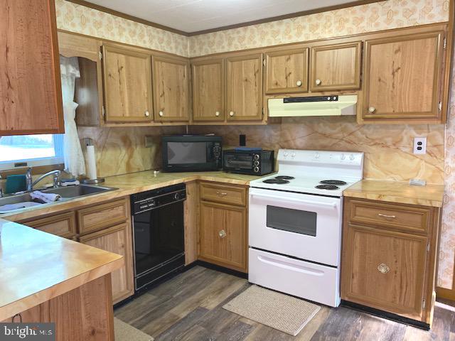 2578 Valley Road Berkeley Springs, WV 25411 - Photo 8 of 30 kitchen