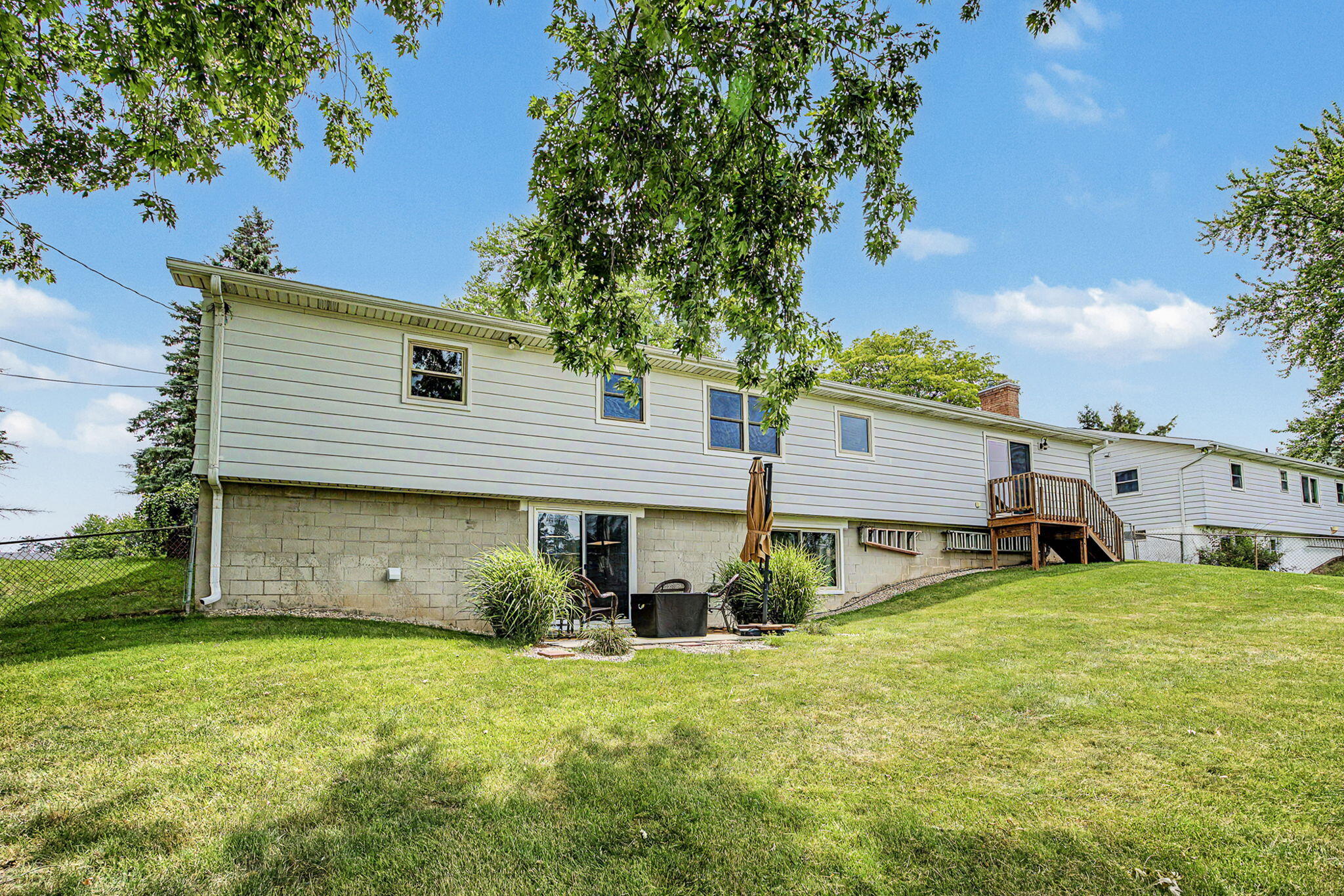 513 Stone Ridge Drive Lansing, MI 48917 - Photo 33 of 45 Back