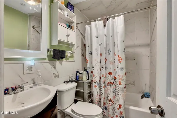 $367,000 | 2418 Campbell Avenue, Schenectady, NY 12306