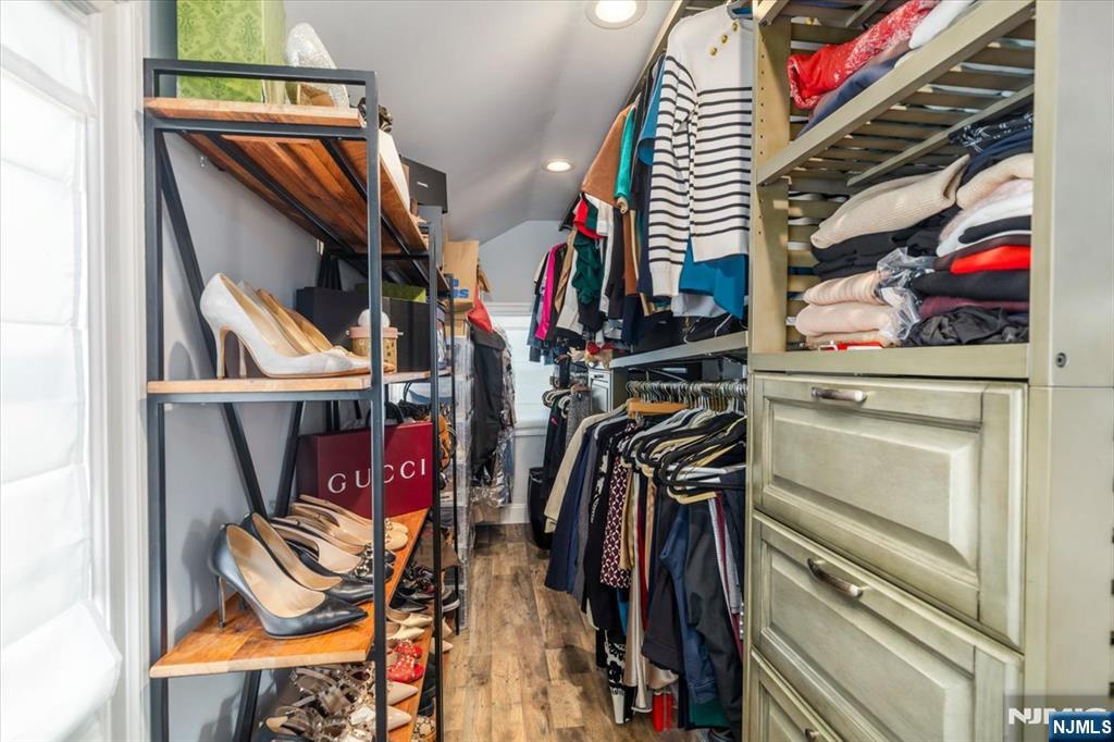 40 Courrier Place Rutherford, NJ 07070 - Photo 23 of 44