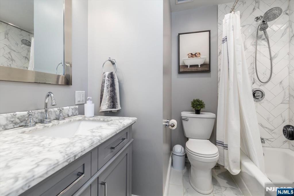 40 Courrier Place Rutherford, NJ 07070 - Photo 24 of 44