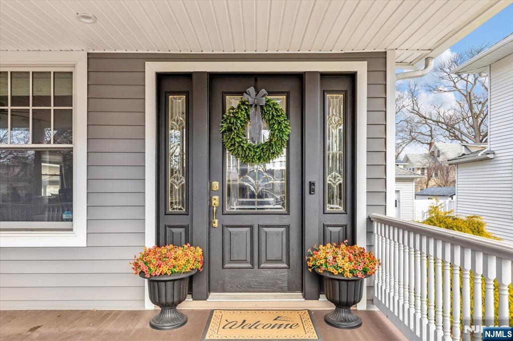 40 Courrier Place Rutherford, NJ 07070 - Photo 3 of 44