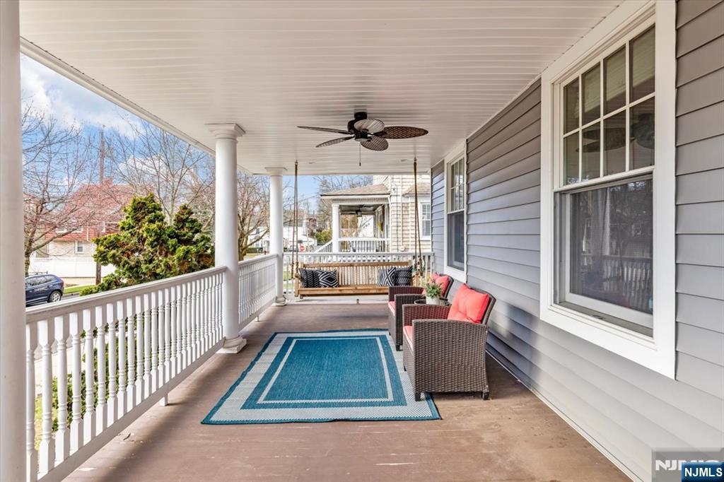 40 Courrier Place Rutherford, NJ 07070 - Photo 4 of 44