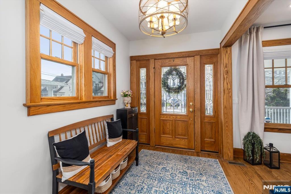 40 Courrier Place Rutherford, NJ 07070 - Photo 5 of 44