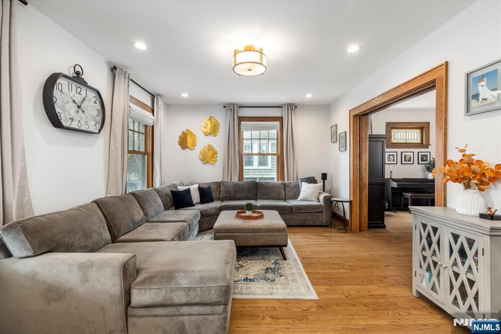 40 Courrier Place Rutherford, NJ 07070 - Photo 7 of 44