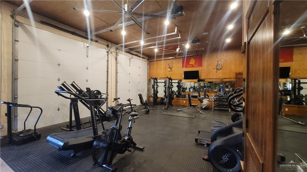 290 Fm 2844 Road Rio Grande City, TX 78582 - Photo 7 of 25 Workout area featuring a high ceiling