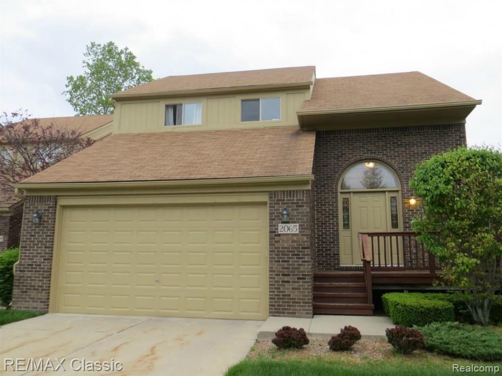 2065 Rochelle Park Drive Rochester Hills, MI 48309 - Photo 1 of 17