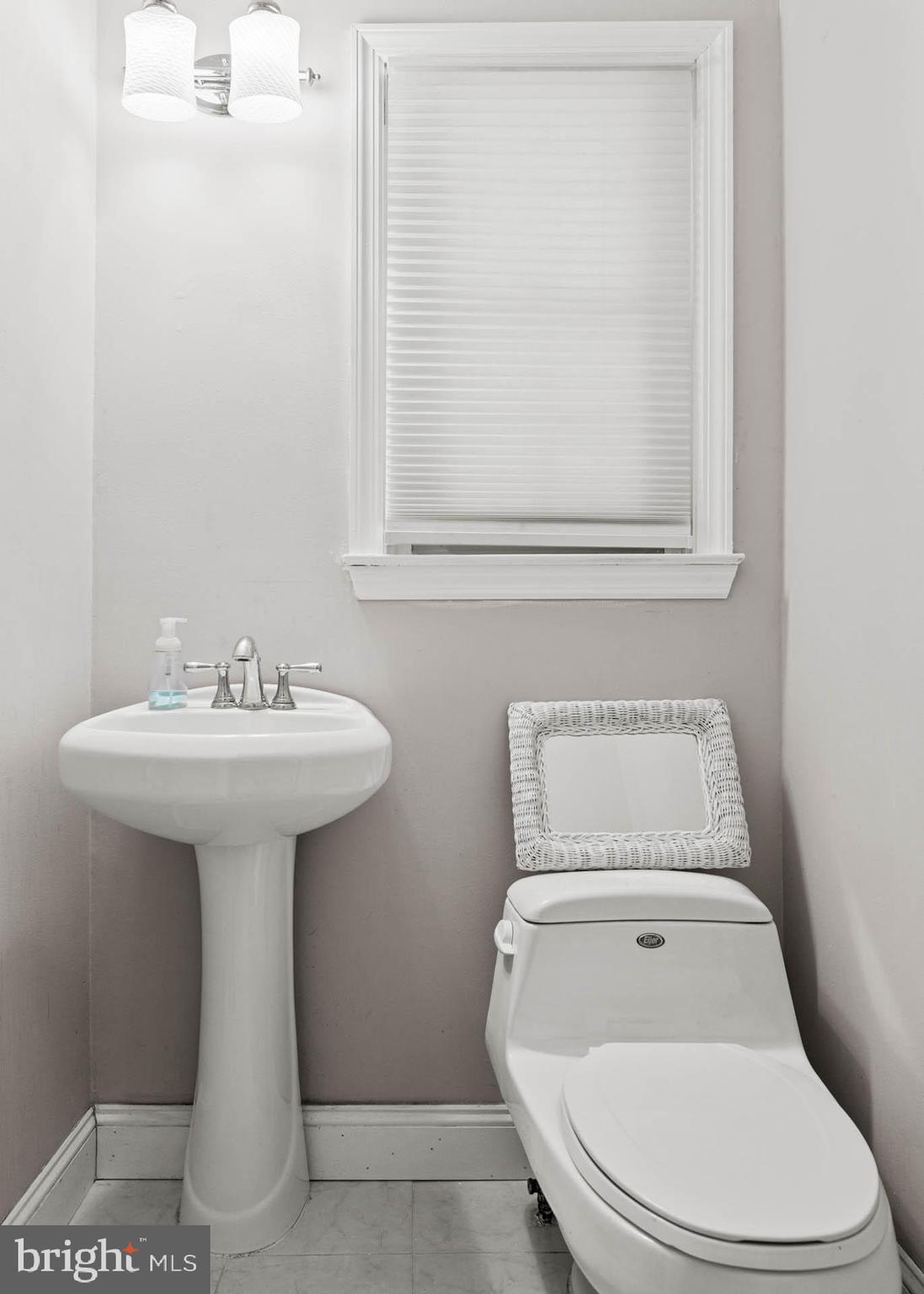 1801 Old Gulph Road Villanova, PA 19085 - Photo 11 of 32