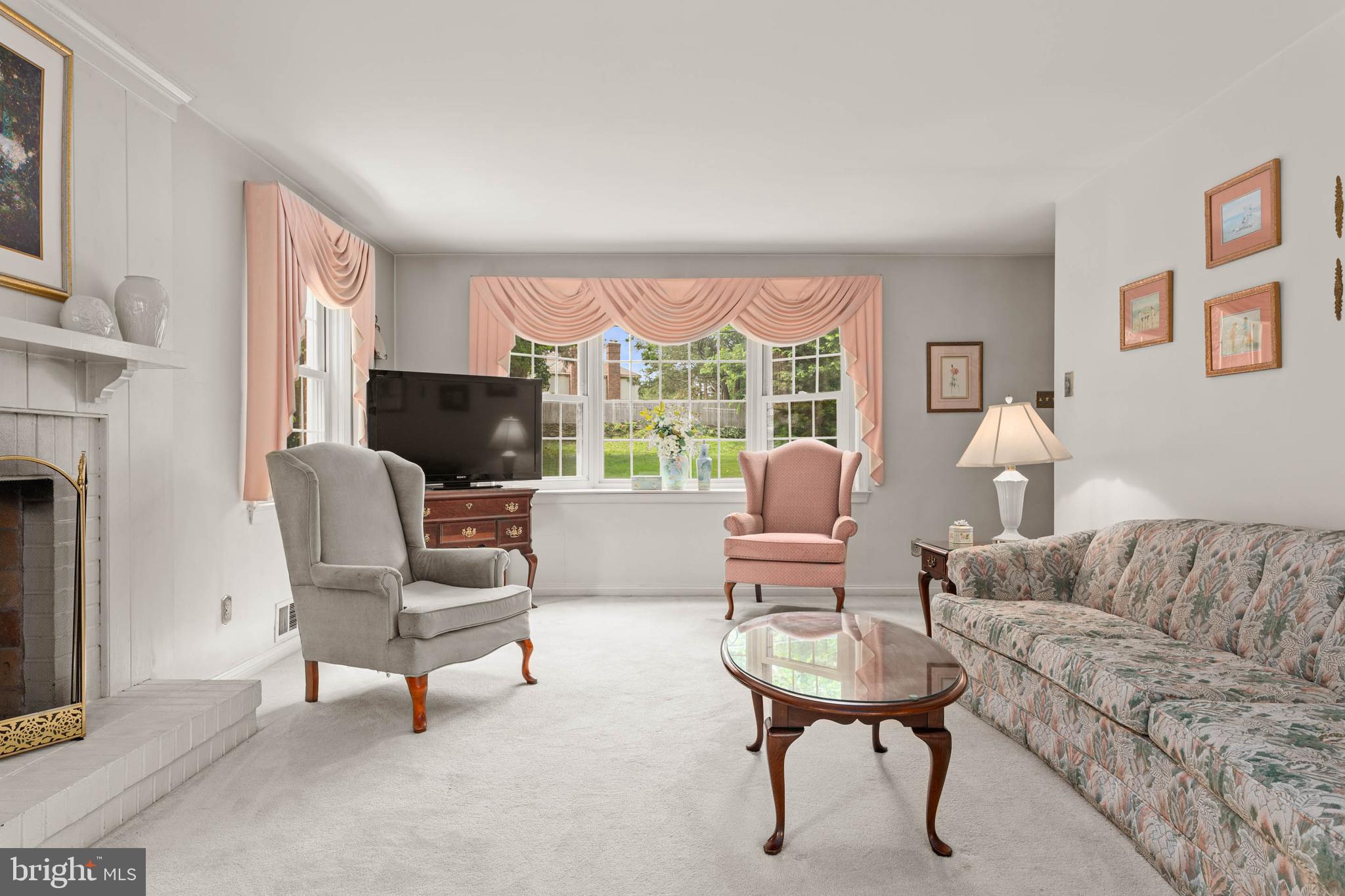 1801 Old Gulph Road Villanova, PA 19085 - Photo 4 of 32