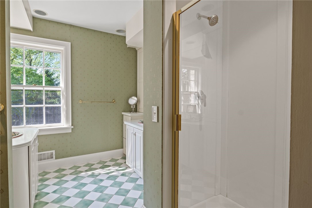 16 Mitchell Road Pittsford, NY 14534 - Photo 39 of 50