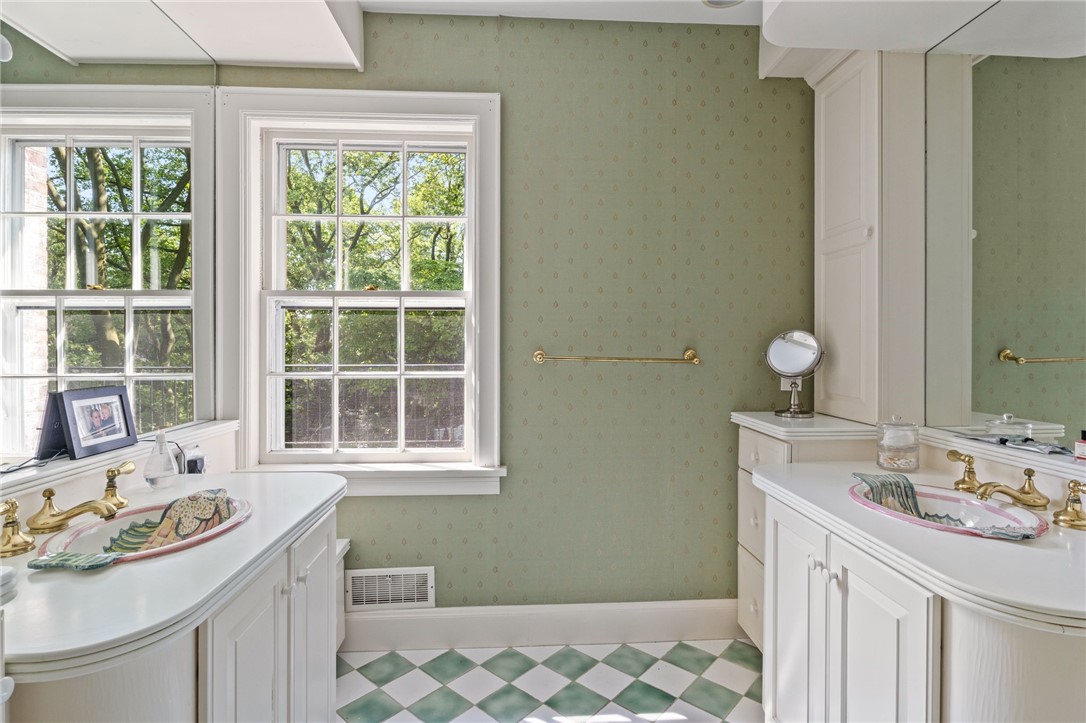 16 Mitchell Road Pittsford, NY 14534 - Photo 40 of 50