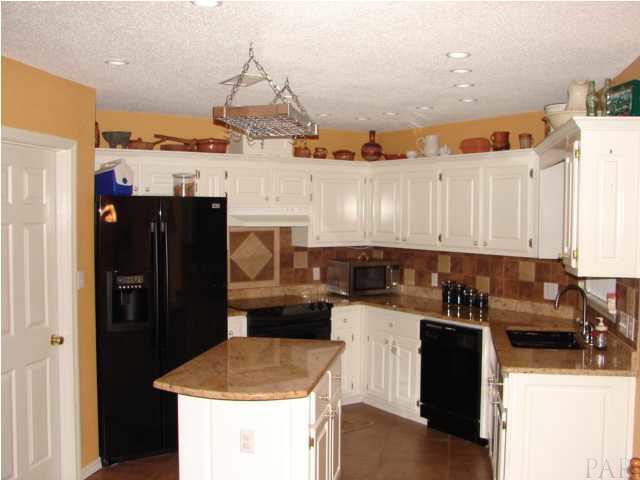 5720 Gulf Road Milton, FL 32583 - Photo 3 of 24