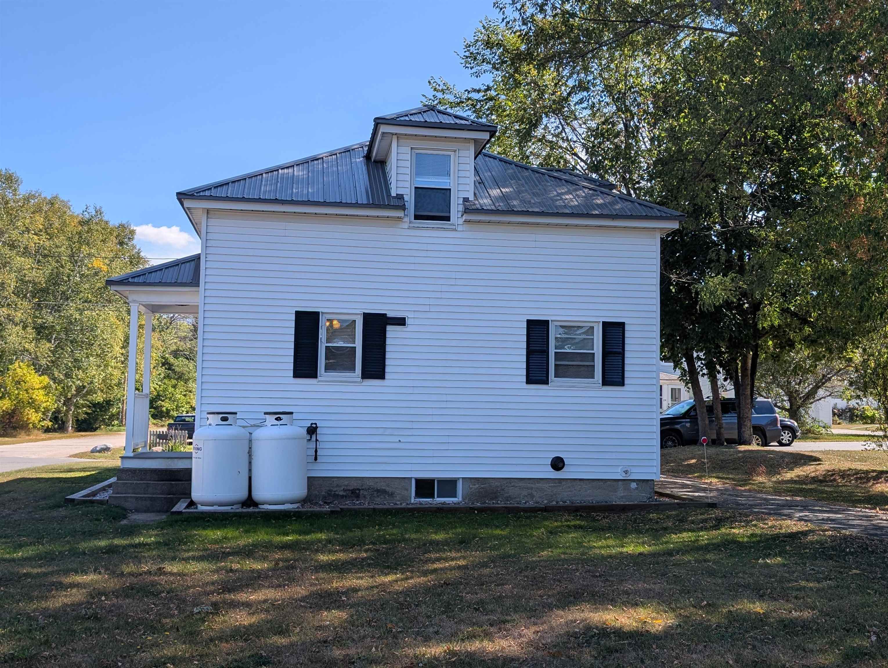 23 Pine Street Gorham, NH 03581 - Photo 38 of 45