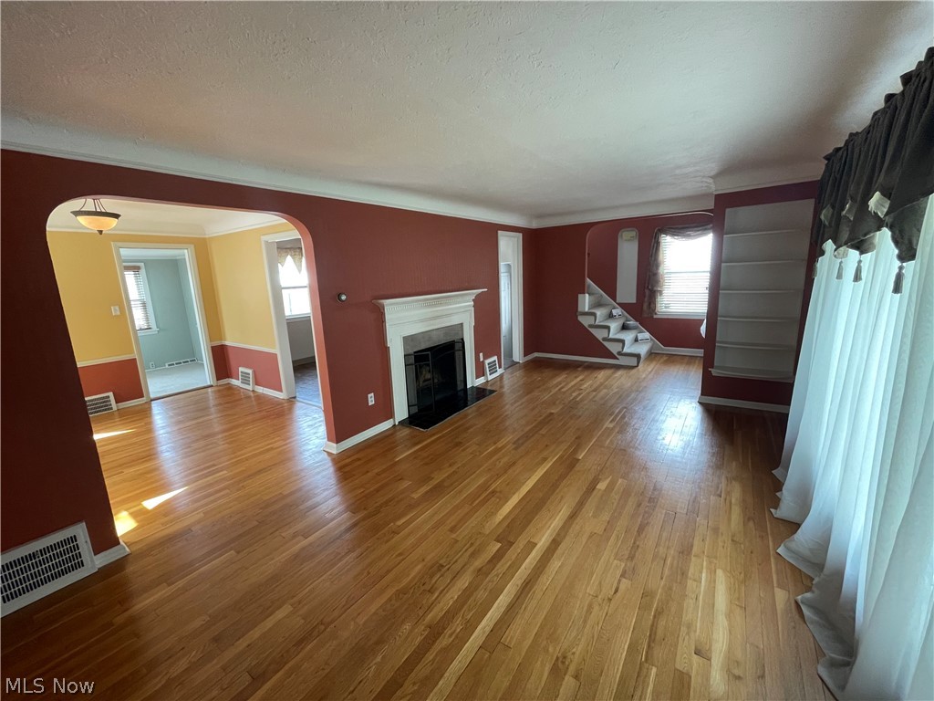 4146 Bayard Road Cleveland, OH 44121 - Photo 6 of 23