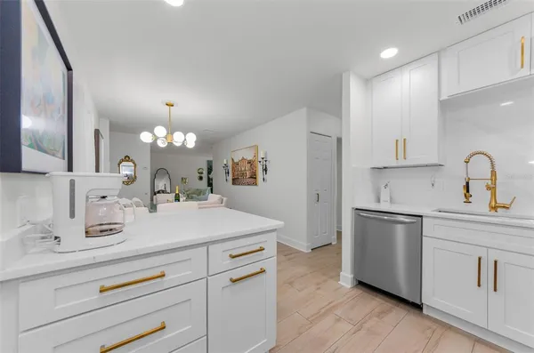 $275,000 | 2700 Bayshore Boulevard, Unit 5210, Dunedin, FL 34698