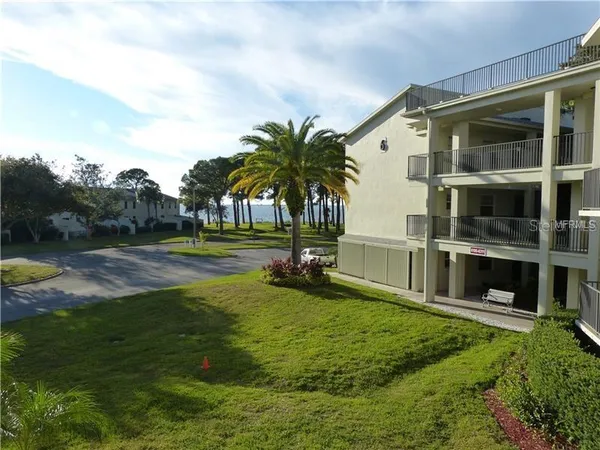 $275,000 | 2700 Bayshore Boulevard, Unit 5210, Dunedin, FL 34698