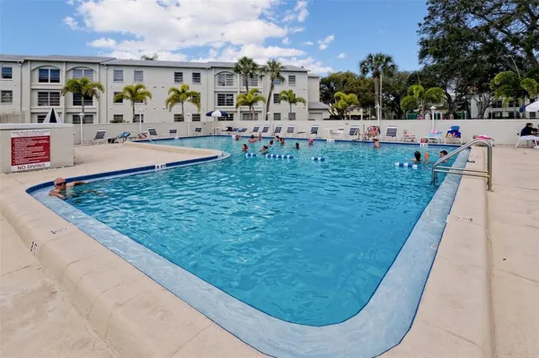 $275,000 | 2700 Bayshore Boulevard, Unit 5210, Dunedin, FL 34698