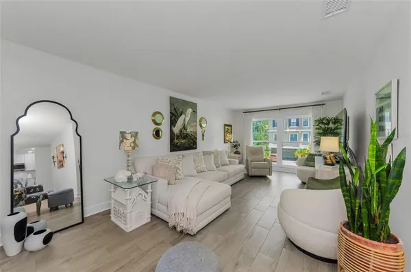 $275,000 | 2700 Bayshore Boulevard, Unit 5210, Dunedin, FL 34698