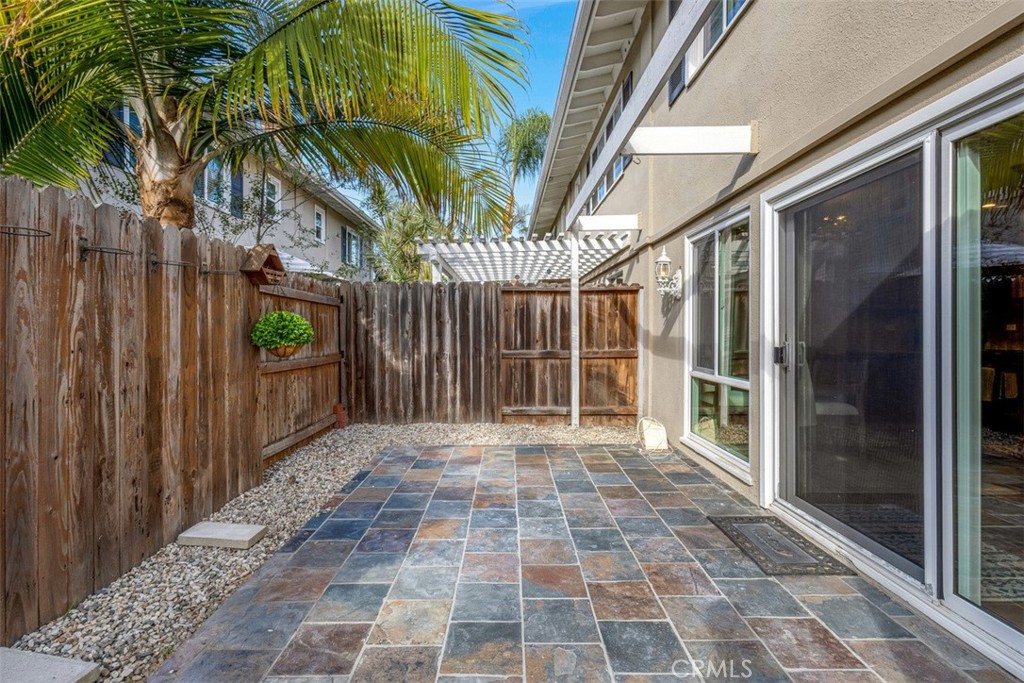 1741 Tustin Avenue, Unit 17C Costa Mesa, CA 92627 - Photo 25 of 36 a view of entryway
