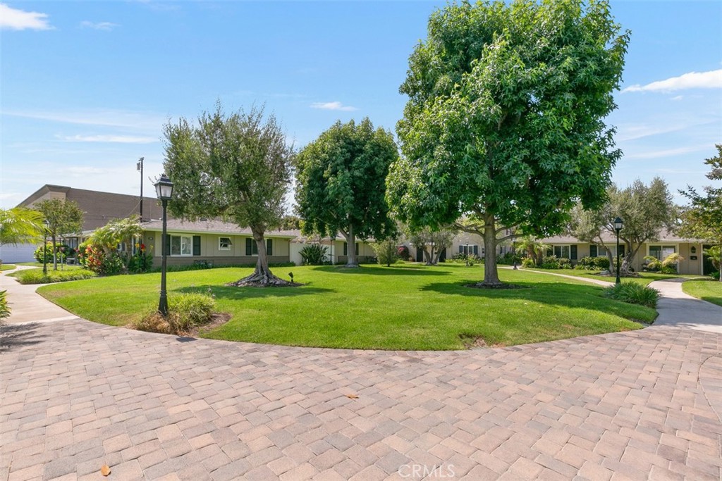 1741 Tustin Avenue, Unit 17C Costa Mesa, CA 92627 - Photo 32 of 36 a view of a park