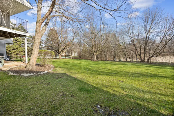 $2,030 | 93 North Victoria Lane, Unit D, Streamwood, IL 60107