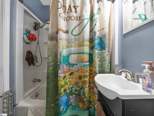 $100,000 | 204 Martha Dendy Drive, Clinton, SC 29325