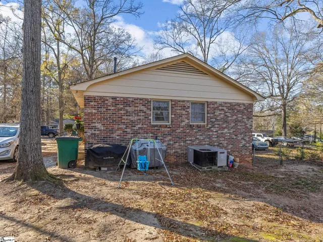 $100,000 | 204 Martha Dendy Drive, Clinton, SC 29325