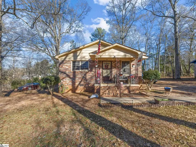 $100,000 | 204 Martha Dendy Drive, Clinton, SC 29325