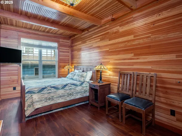 $1,925,000 | 6937 Northwest Logan Road, Lincoln City, OR 97367