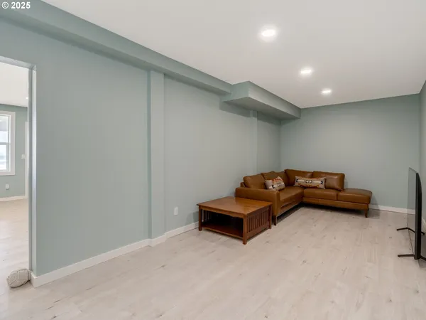 $1,925,000 | 6937 Northwest Logan Road, Lincoln City, OR 97367